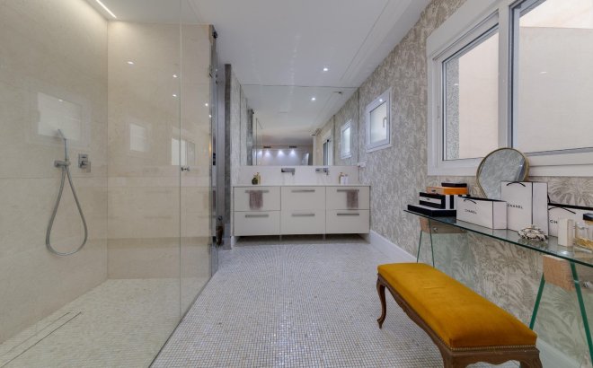 Resale - Apartment -
Torrevieja - Playa del Cura