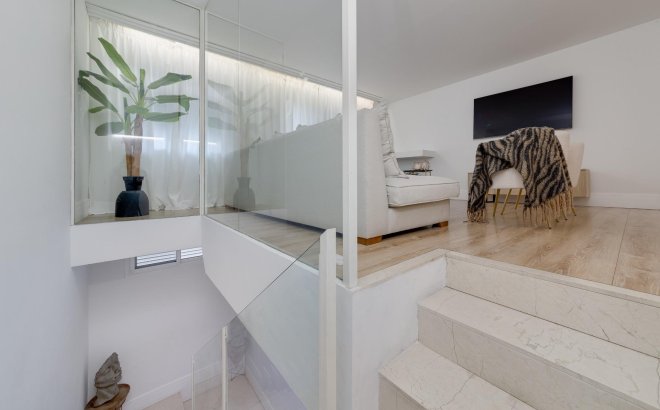 Resale - Apartment -
Torrevieja - Playa del Cura