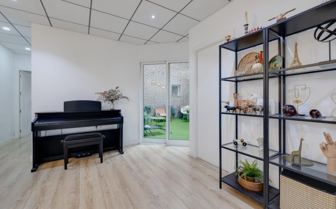 Resale - Apartment -
Torrevieja - Playa del Cura