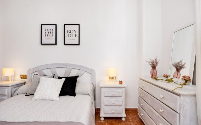 Resale - Apartment -
Torrevieja - Playa De Los Naufragos