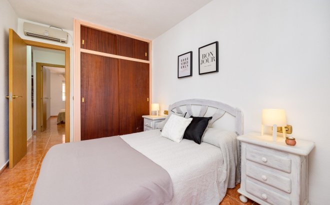 Resale - Apartment -
Torrevieja - Playa De Los Naufragos