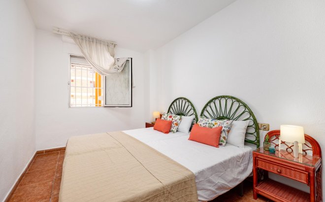 Resale - Apartment -
Torrevieja - Playa De Los Naufragos