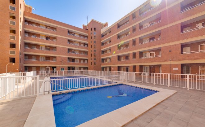 Resale - Apartment -
Torrevieja - Playa De Los Naufragos