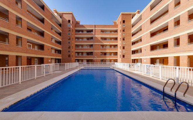 Resale - Apartment -
Torrevieja - Playa De Los Naufragos