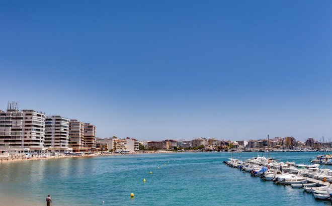 Resale - Apartment -
Torrevieja - Playa De Los Naufragos