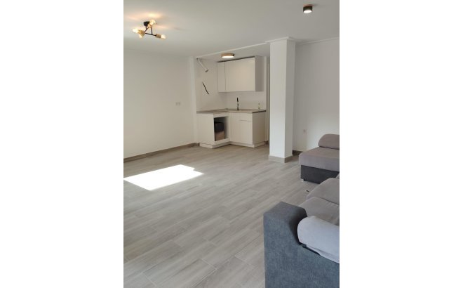 Herverkoop - Appartement -
Torrevieja - Centro