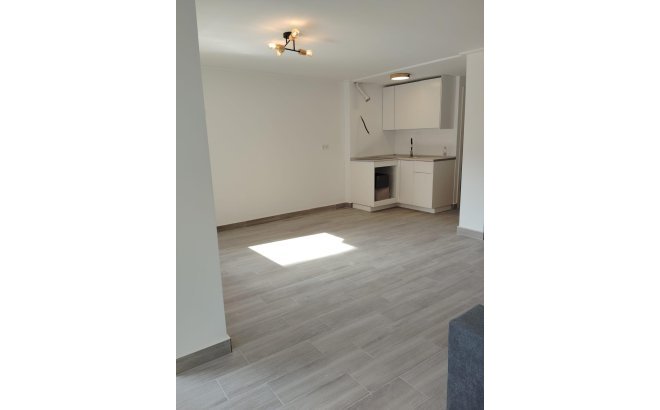 Herverkoop - Appartement -
Torrevieja - Centro