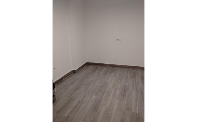 Herverkoop - Appartement -
Torrevieja - Centro