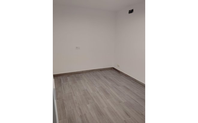 Herverkoop - Appartement -
Torrevieja - Centro