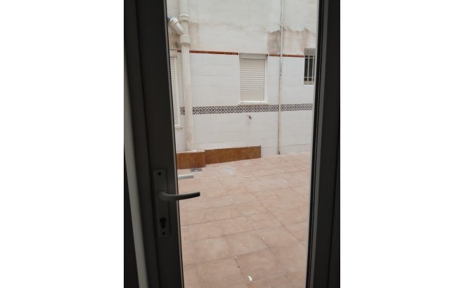 Herverkoop - Appartement -
Torrevieja - Centro
