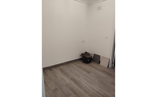 Herverkoop - Appartement -
Torrevieja - Centro