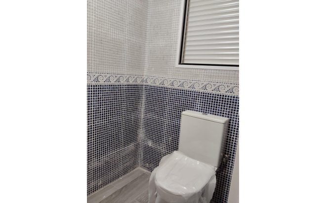 Herverkoop - Appartement -
Torrevieja - Centro