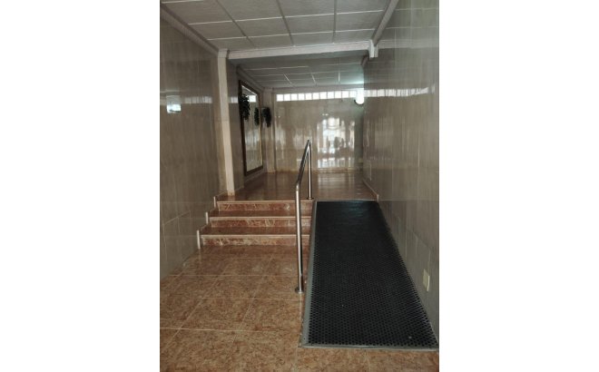 Herverkoop - Appartement -
Torrevieja - Centro