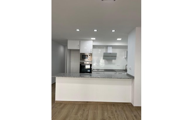 Resale - Apartment -
Torrevieja - La Mata