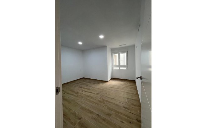 Resale - Apartment -
Torrevieja - La Mata