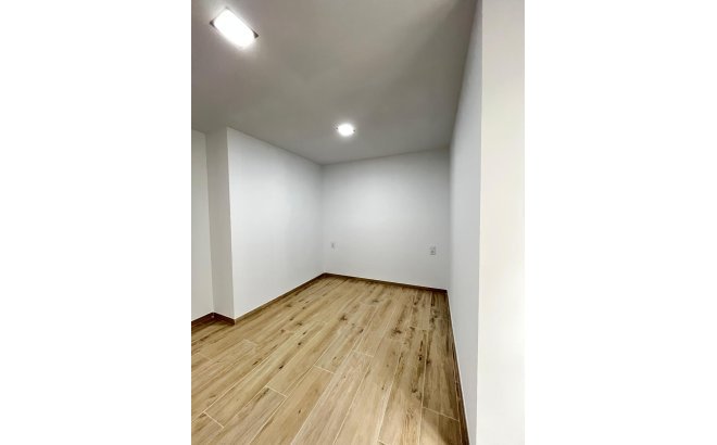 Resale - Apartment -
Torrevieja - La Mata