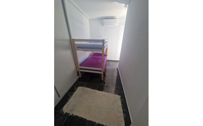 Resale - Apartment -
Torrevieja - Centro - Muelle Pesquero