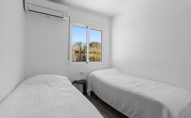 Resale - Dúplex -
Torrevieja - Costa Blanca