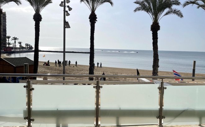 Resale - Dúplex -
Torrevieja - Playa del Cura