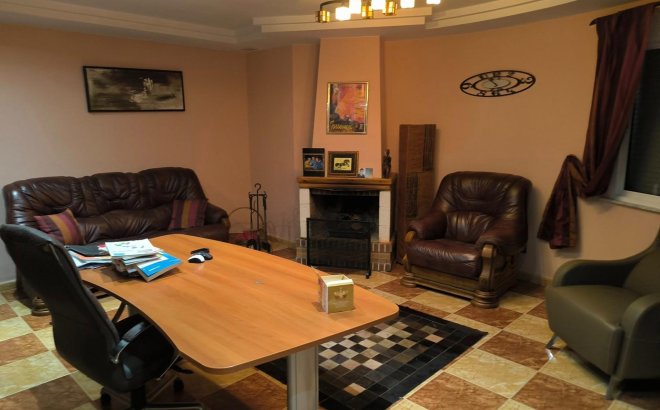 Resale - Villa -
Torrevieja - La Siesta