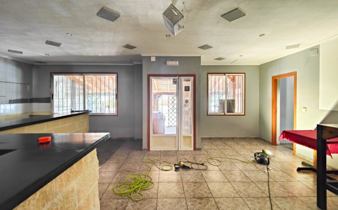 Resale - Apartment -
Torrevieja - Costa Blanca