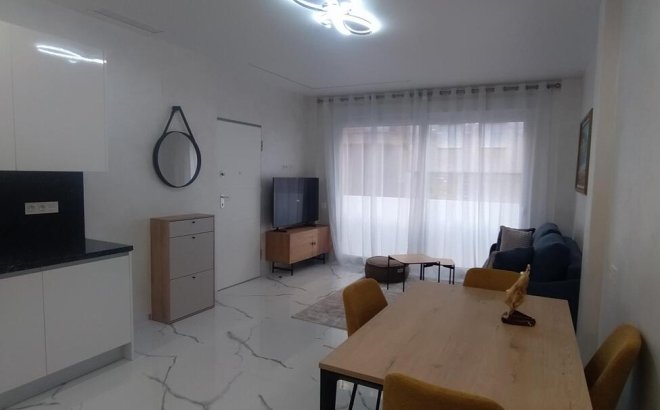 Resale - Apartment -
Torrevieja - Playa del Cura