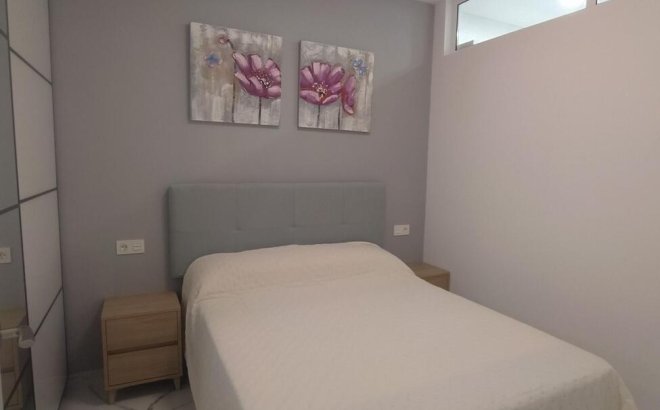 Resale - Apartment -
Torrevieja - Playa del Cura