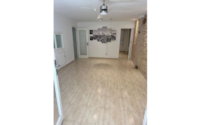 Revente - Appartement -
Torrevieja - El Acequión - Los Náufragos