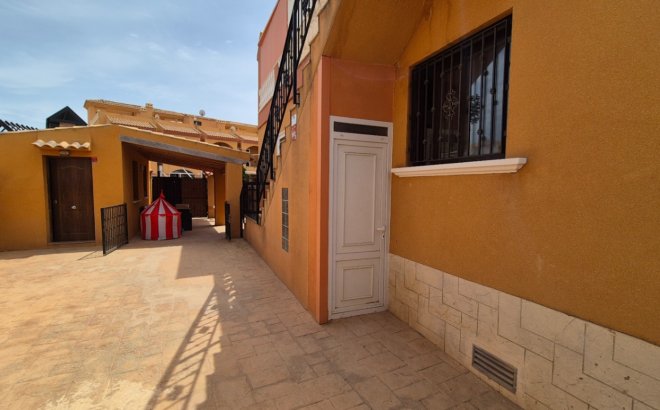 Resale - Villa -
Torrevieja - Costa Blanca