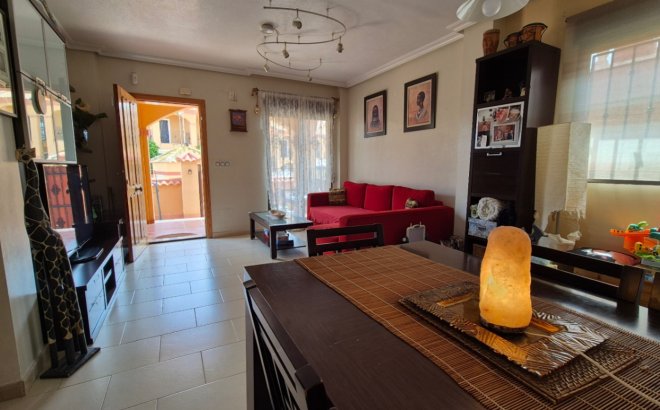 Resale - Villa -
Torrevieja - Costa Blanca