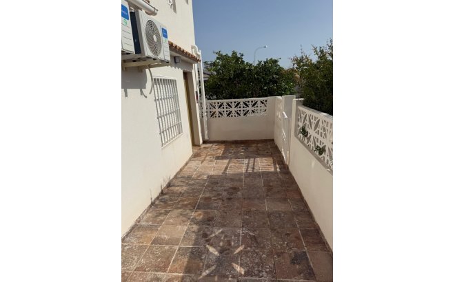 Resale - Town House -
Torrevieja - La Siesta - El Salado - Torreta