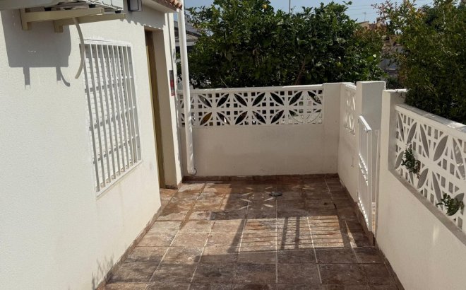 Resale - Town House -
Torrevieja - La Siesta - El Salado - Torreta
