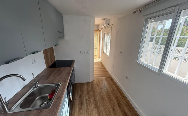 Resale - Town House -
Torrevieja - La Siesta - El Salado - Torreta