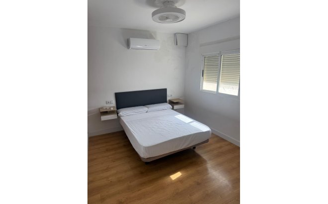 Resale - Town House -
Torrevieja - La Siesta - El Salado - Torreta