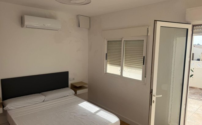 Resale - Town House -
Torrevieja - La Siesta - El Salado - Torreta