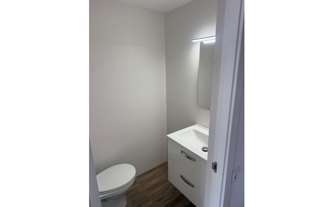 Resale - Town House -
Torrevieja - La Siesta - El Salado - Torreta