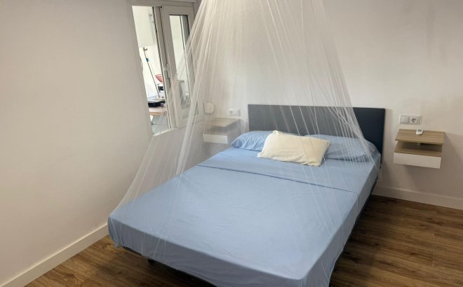 Resale - Town House -
Torrevieja - La Siesta - El Salado - Torreta