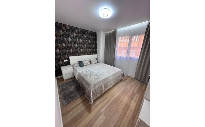 Resale - Apartment -
Torrevieja - Estacion De Autobuses