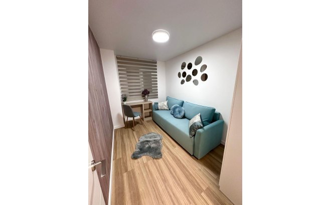 Resale - Apartment -
Torrevieja - Estacion De Autobuses