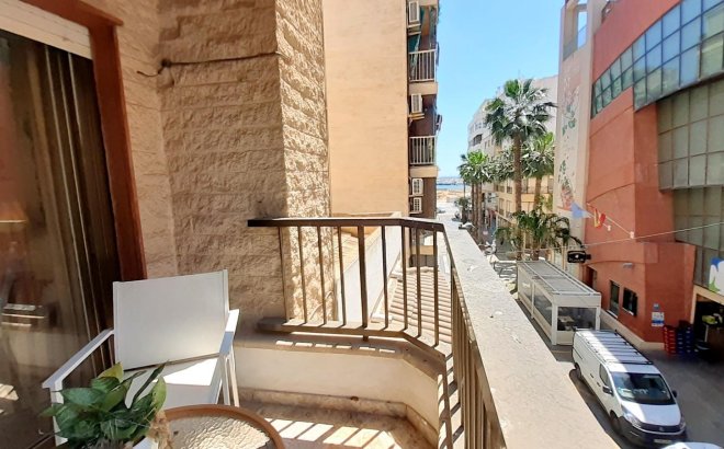 Resale - Apartment -
Torrevieja