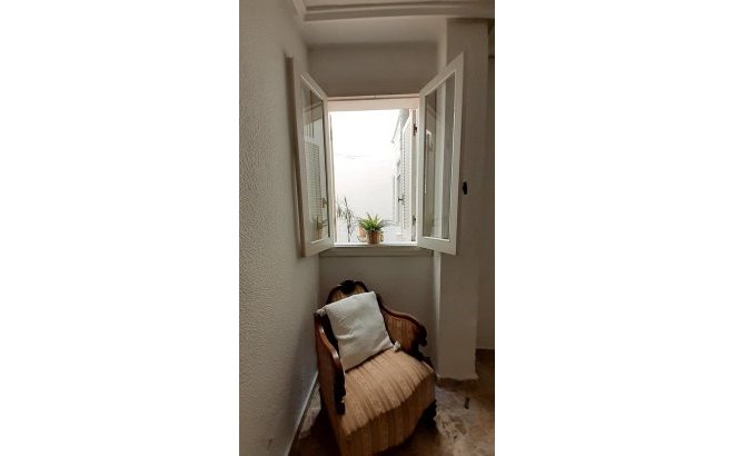 Resale - Apartment -
Torrevieja