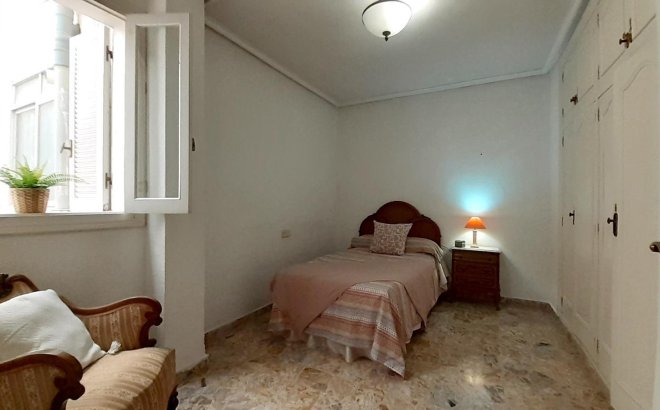 Resale - Apartment -
Torrevieja