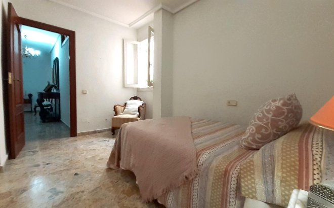 Resale - Apartment -
Torrevieja