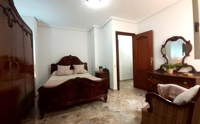 Resale - Apartment -
Torrevieja