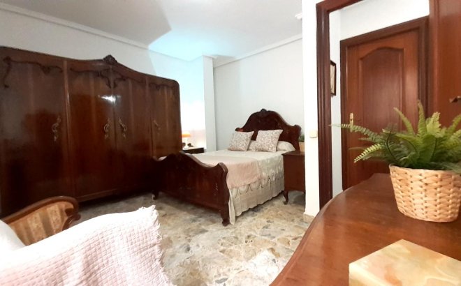Resale - Apartment -
Torrevieja