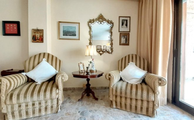 Resale - Apartment -
Torrevieja