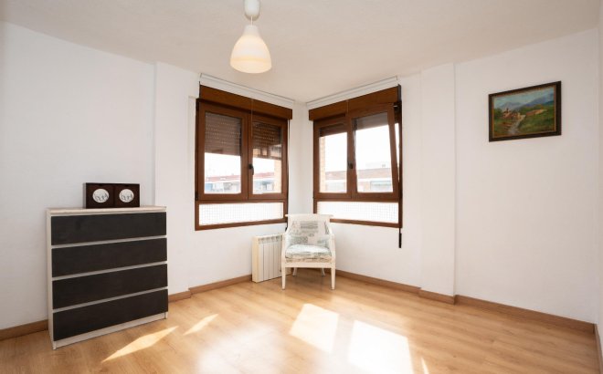 Revente - Appartement -
Torrevieja - El Acequión - Los Náufragos