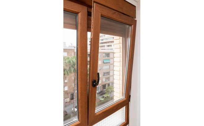 Revente - Appartement -
Torrevieja - El Acequión - Los Náufragos