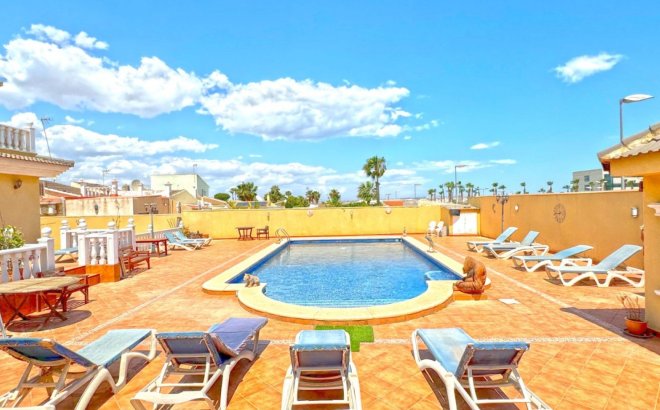 Resale - Villa -
Torrevieja - Costa Blanca