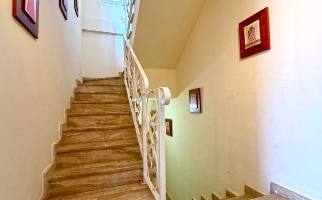 Resale - Villa -
Torrevieja - Costa Blanca